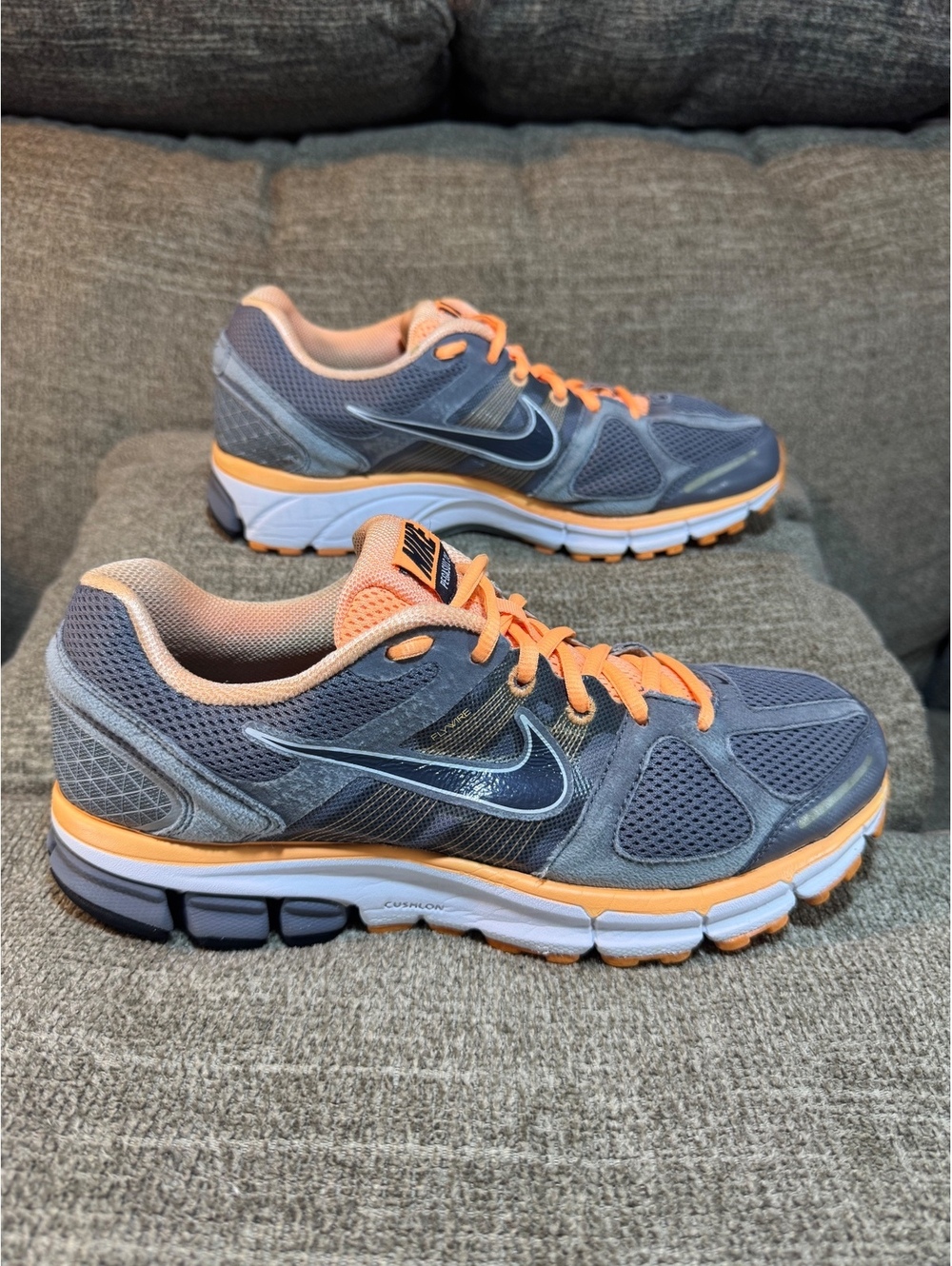 Nike Air Zoom Pegasus 28 Running Shoes Grey Orange Women’s Size 11